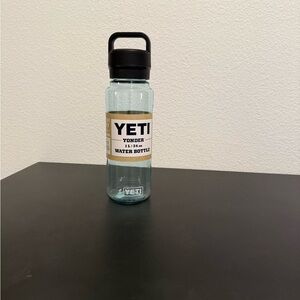 YETI Yonder Water Bottle - Blue plastic bottle